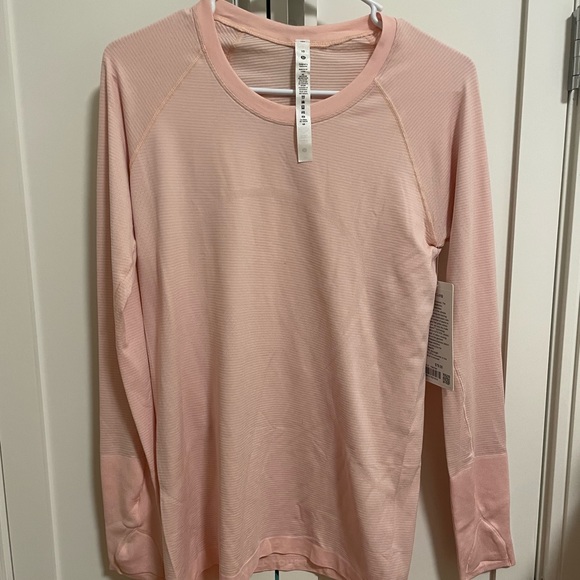 Lululemon swiftly tech long sleeve 2.0 - Picture 3 of 3